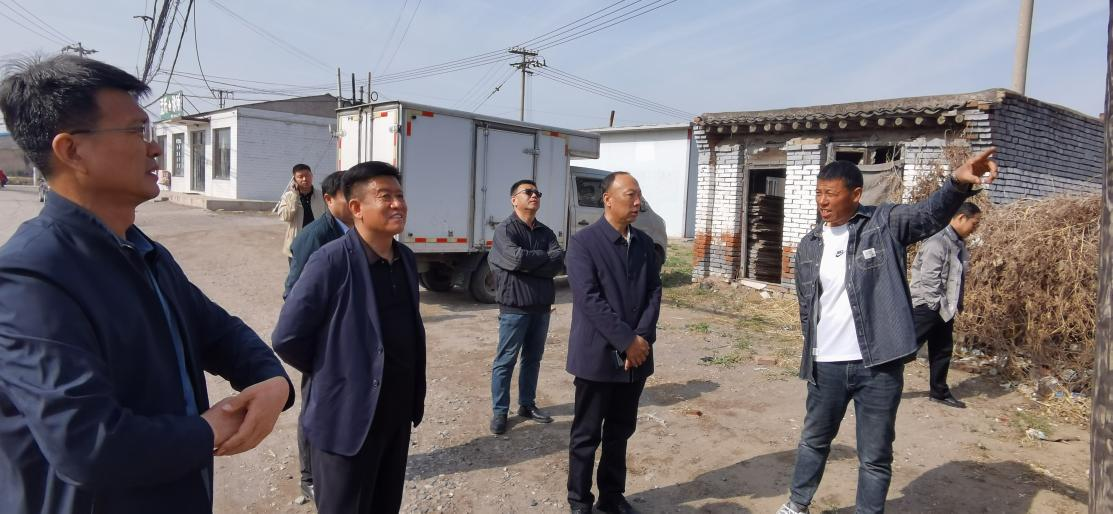 新建村庄标识 助力乡村振兴 ——丰南区委老干部局和区职教中心驻村工作队为孟庄子村筹建新村标